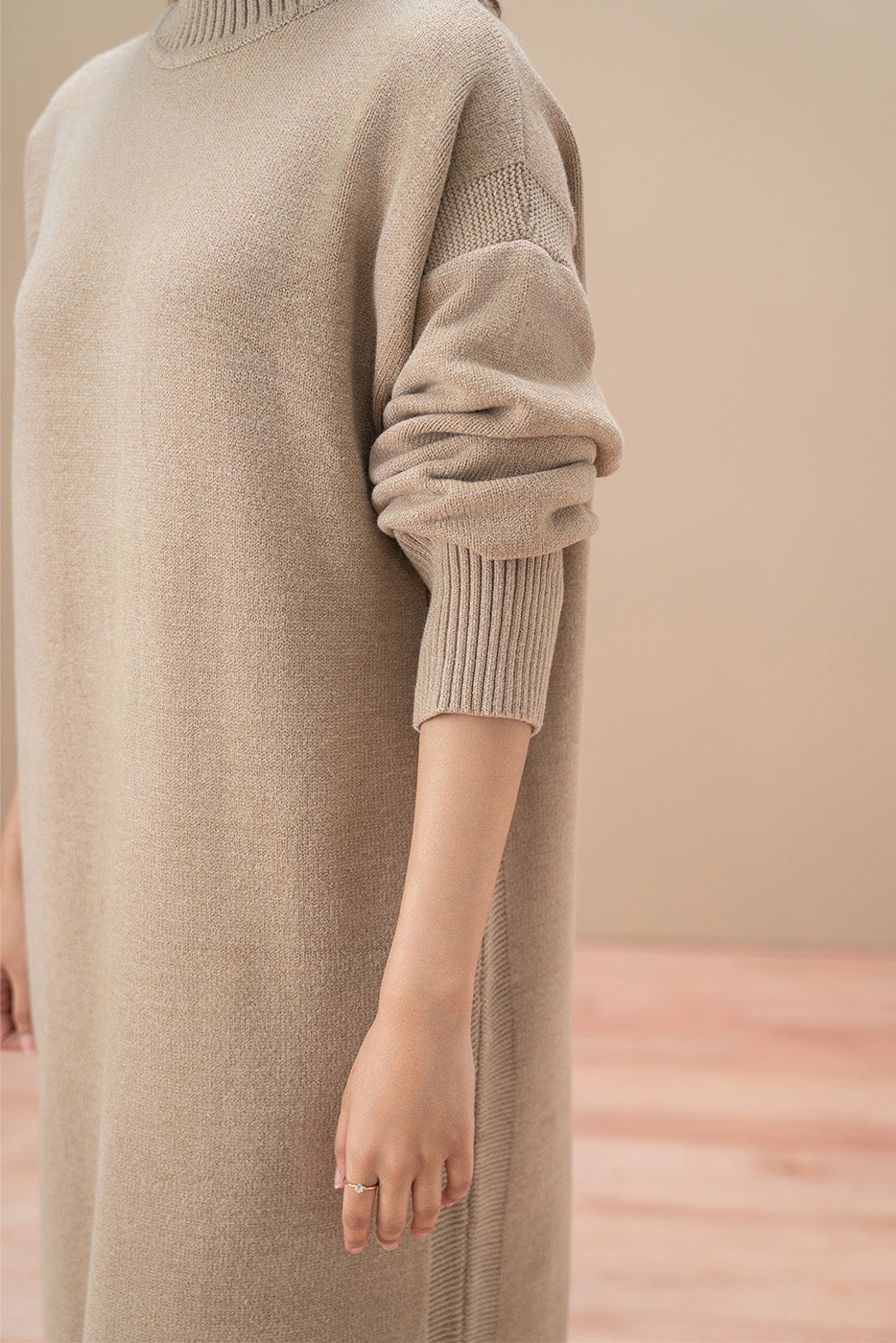 MOCK NECK DRESS LONG DRESS