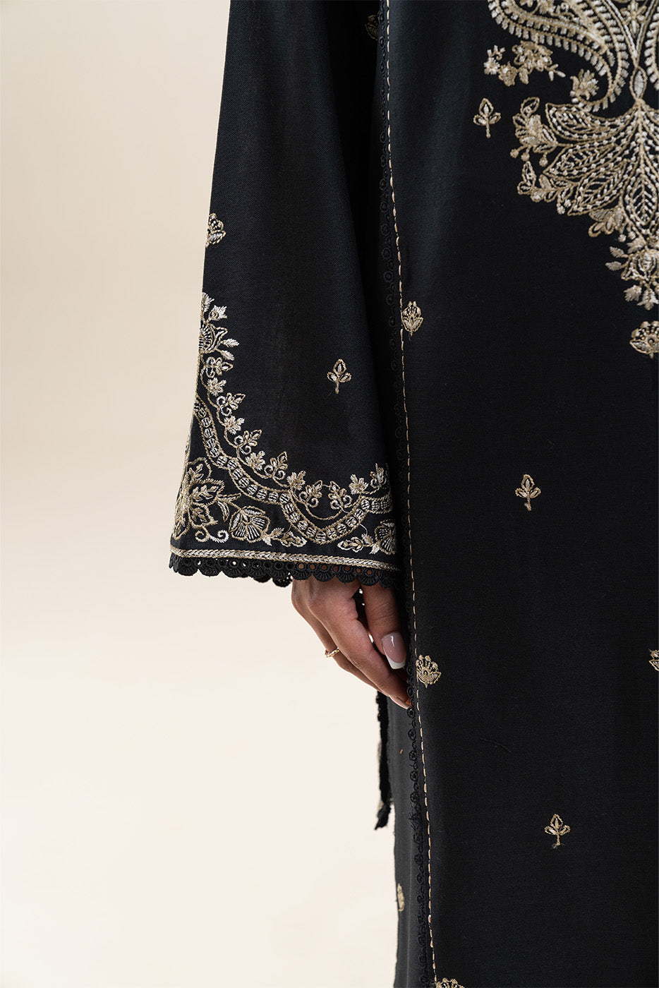 3 PIECE EMBROIDERED KHADDAR SUIT-GRAY DUST