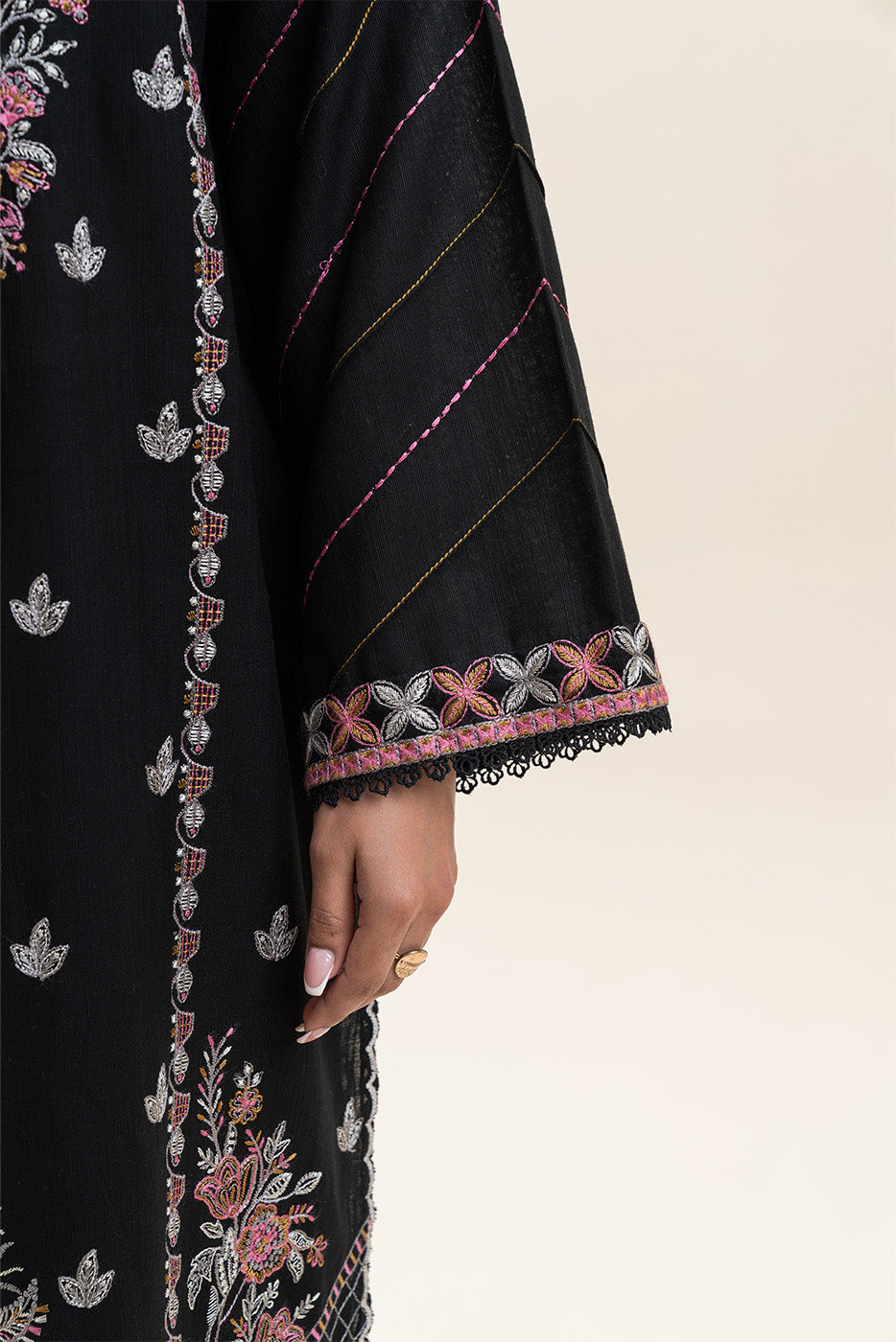 3 PIECE EMBROIDERED SLUB KHADDAR SUIT-OBSIDIAN GEM
