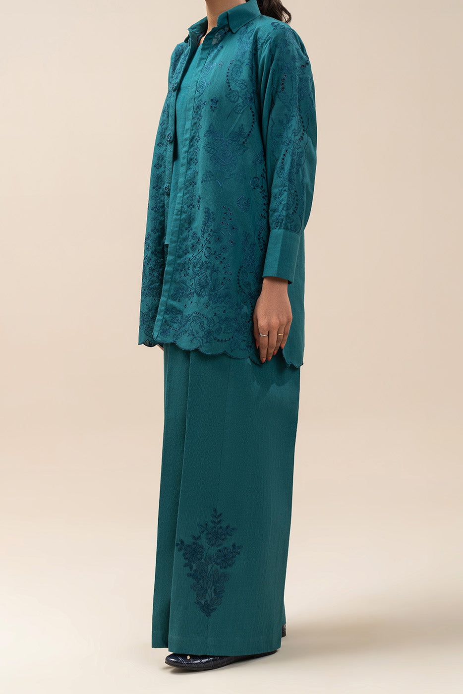 2 PIECE EMBROIDERED SLUB KHADDAR SUIT-TEAL HUES (UNSTITCHED)