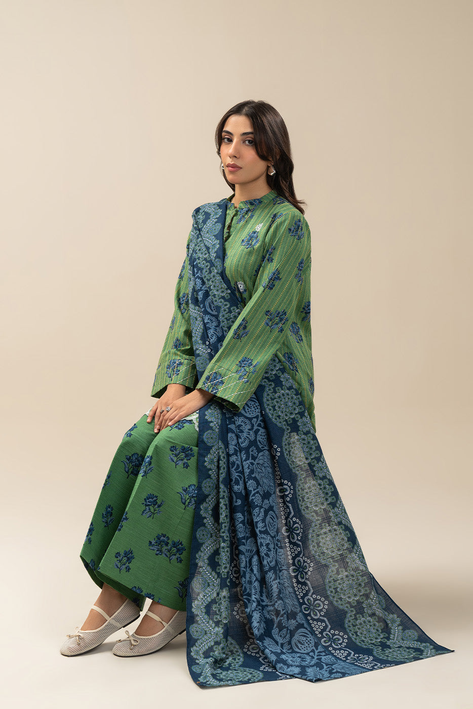 3 PIECE EMBROIDERED SLUB KHADDAR SUIT-MIDNIGHT GREEN (UNSTITCHED)