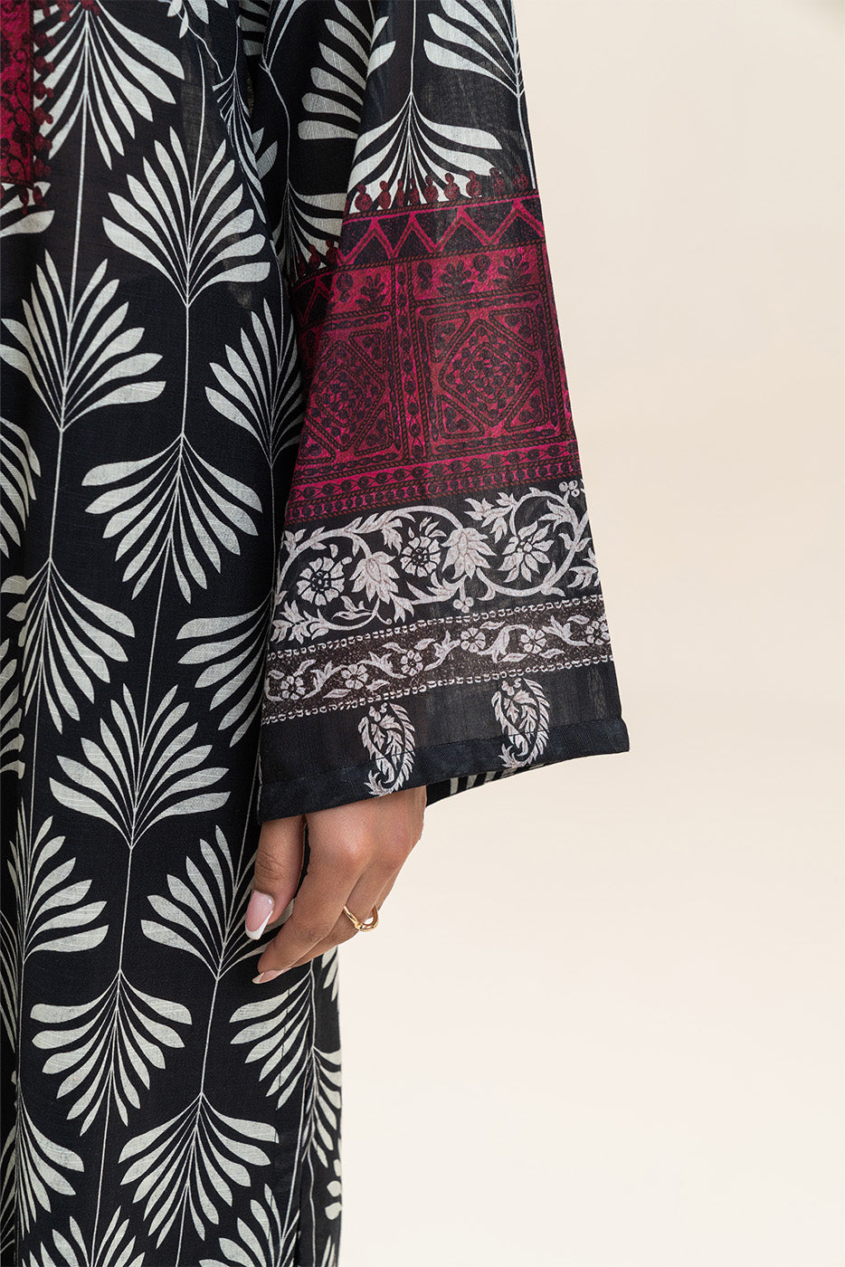 3 PIECE PRINTED SLUB KHADDAR SUIT-RAVEN GRACE