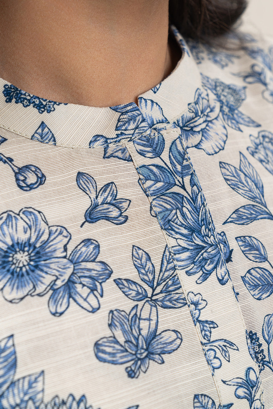 2 PIECE PRINTED SLUB KHADDAR SUIT-IVORY YALE (UNSTITCHED)