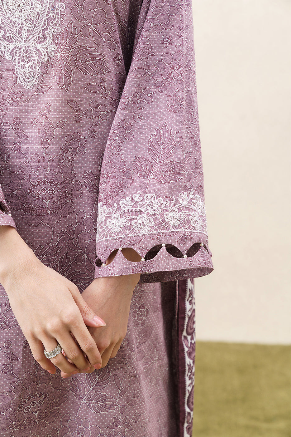3 PIECE EMBROIDERED KHADDAR SUIT-FROSTED ROSE (UNSTITCHED)