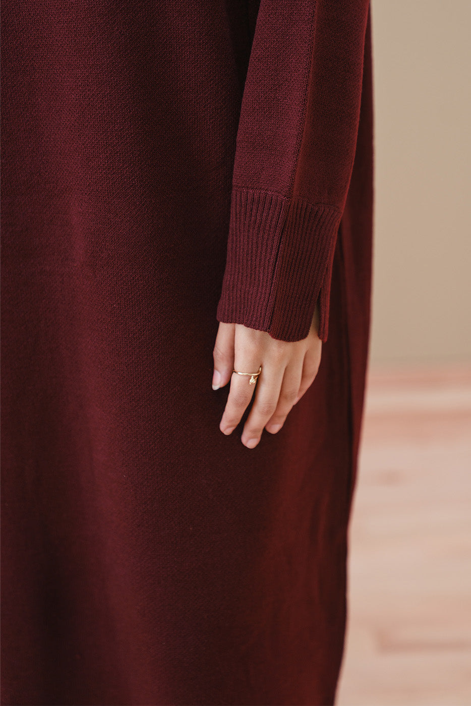 THUMBHOLE SLEEVE LONG DRESS