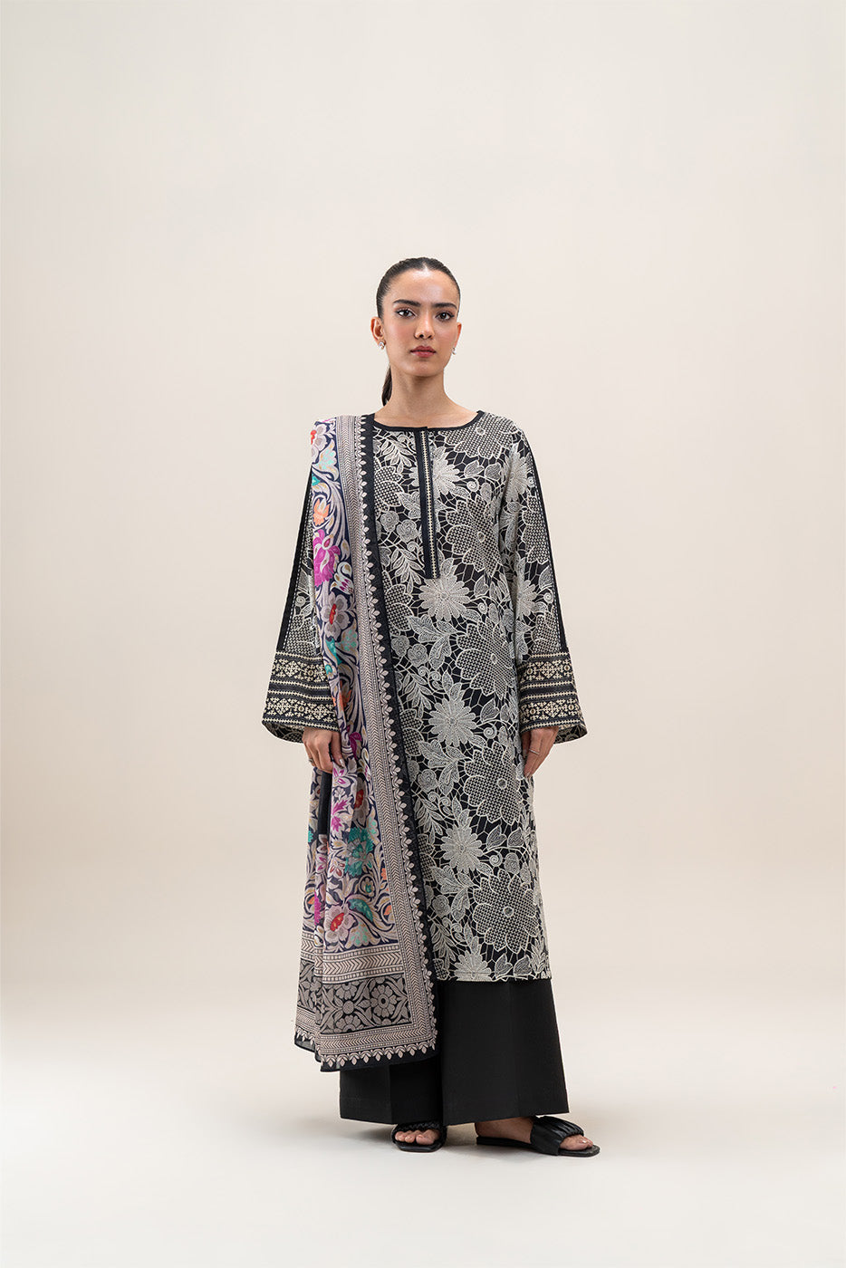 3 PIECE PRINTED LAWN SUIT-MONOCHROMATIC GRACE (UNSTITCHED)