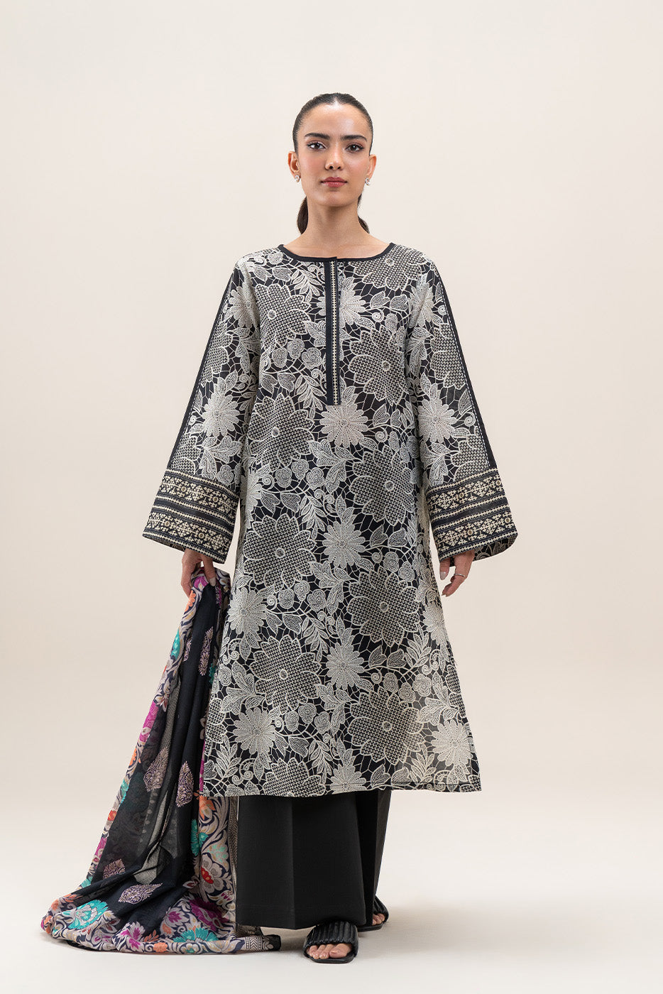 3 PIECE PRINTED LAWN SUIT-MONOCHROMATIC GRACE (UNSTITCHED)