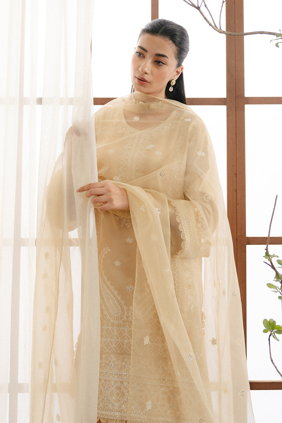 3 PIECE EMBROIDERED RAW SILK SUIT (LUXURY-PRET)