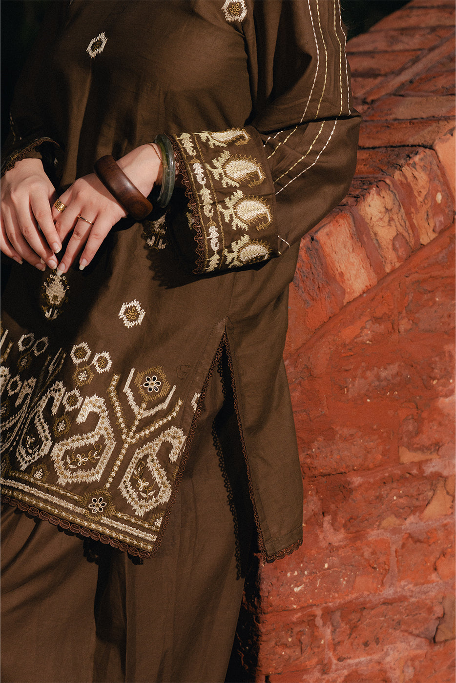 3 PIECE EMBROIDERED LAWN SUIT-UMBER TWIST (UNSTITCHED)