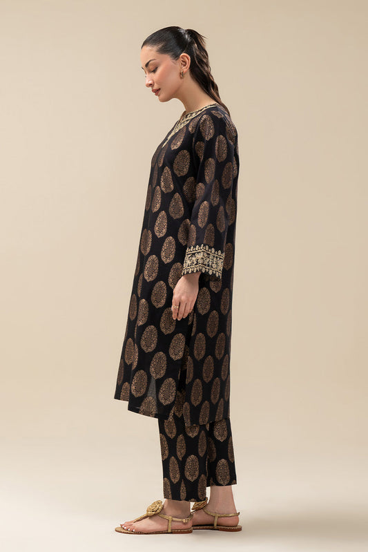 2 PIECE EMBROIDERED DANIER JACQUARD SUIT (PRET)