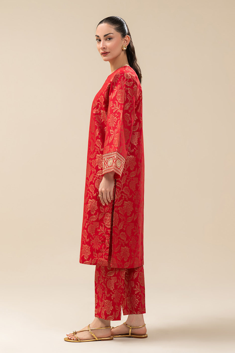 2 PIECE EMBROIDERED DANIER JACQUARD SUIT (PRET)