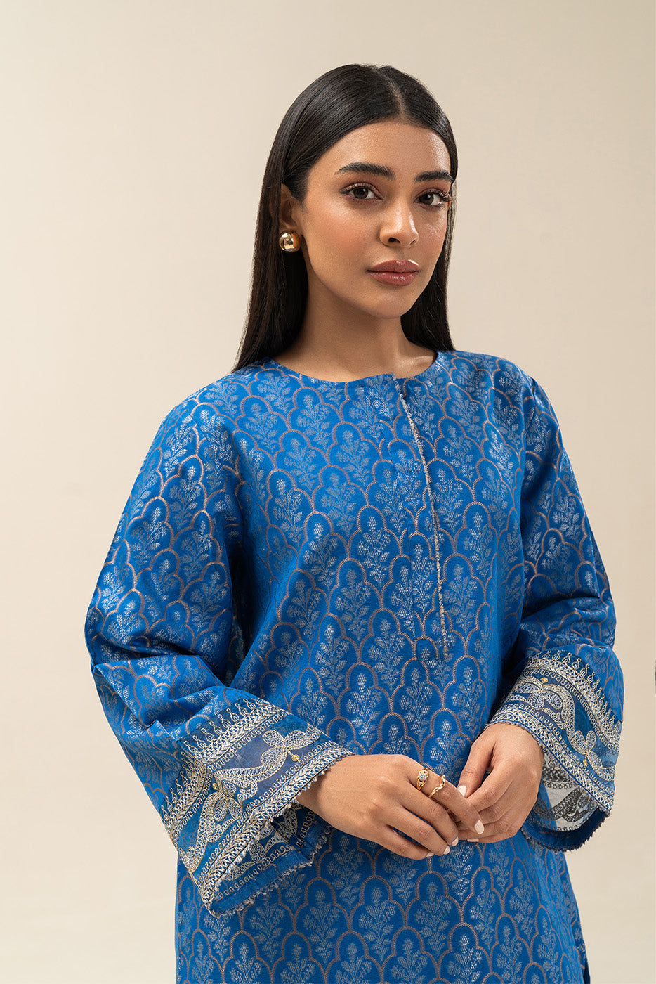 2 PIECE EMBROIDERED JACQUARD SUIT (PRET)