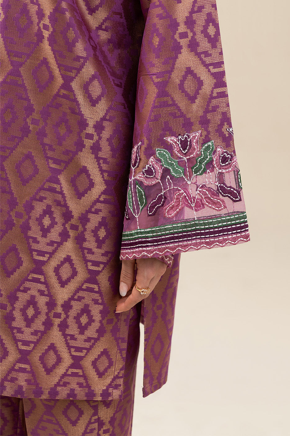 2 PIECE EMBROIDERED DANIER JACQUARD SUIT (PRET)