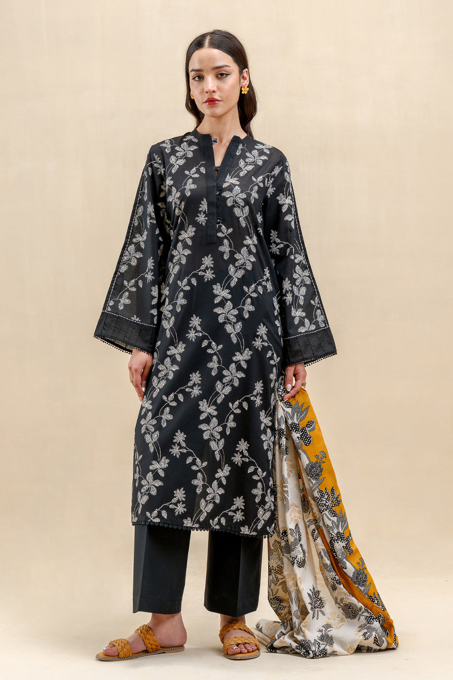 2 PIECE PRINTED LAWN SUIT-RAVEN BLOOM (UNSTITCHED)