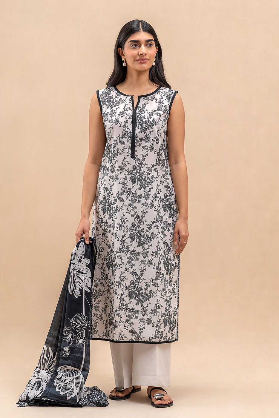3 PIECE PRINTED LAWN SUIT-RAVEN BLISS (UNSTITCHED)