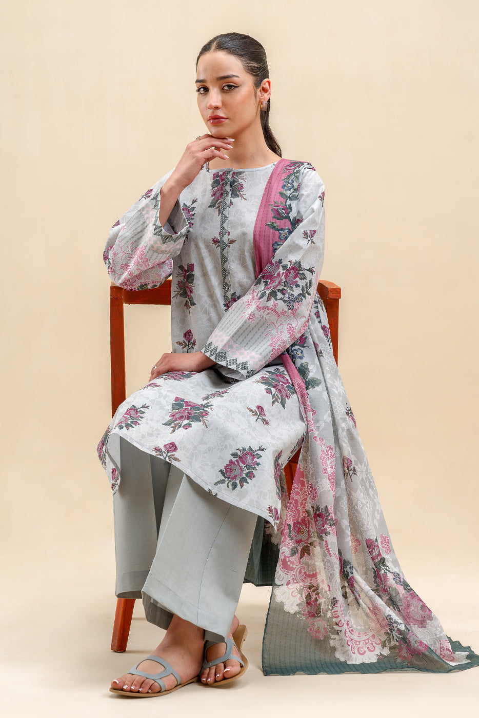 3 PIECE PRINTED LAWN SUIT-MISTY FLORA (UNSTITCHED)