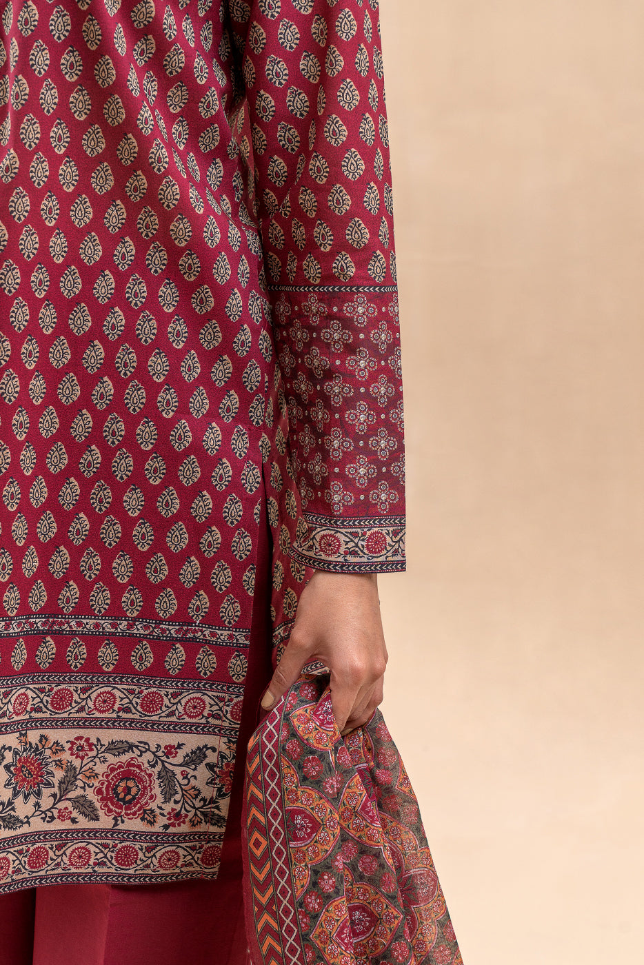 3 PIECE PRINTED LAWN SUIT-SCARLET MIST (UNSTITCHED)