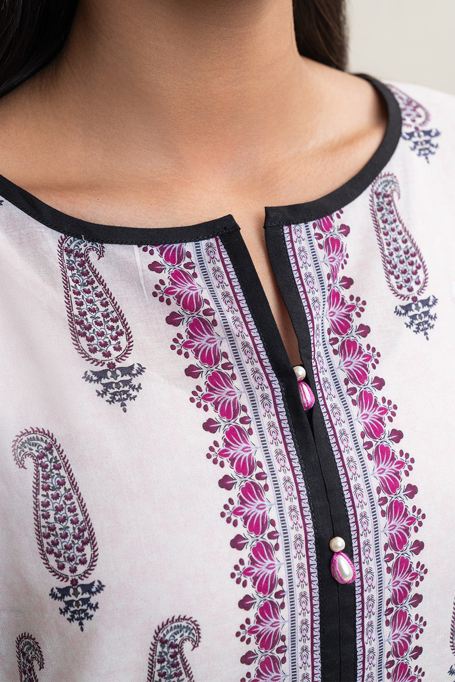 3 PIECE PRINTED LAWN SUIT-PORCELAIN LACE (UNSTITCHED)