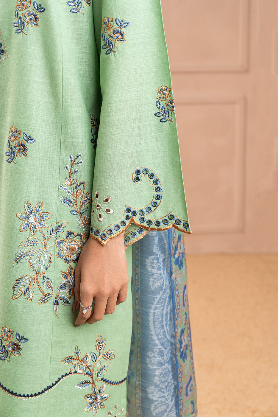 3 PIECE EMBROIDERED TWO WAY SLUB SUIT (HIGH CASUAL)