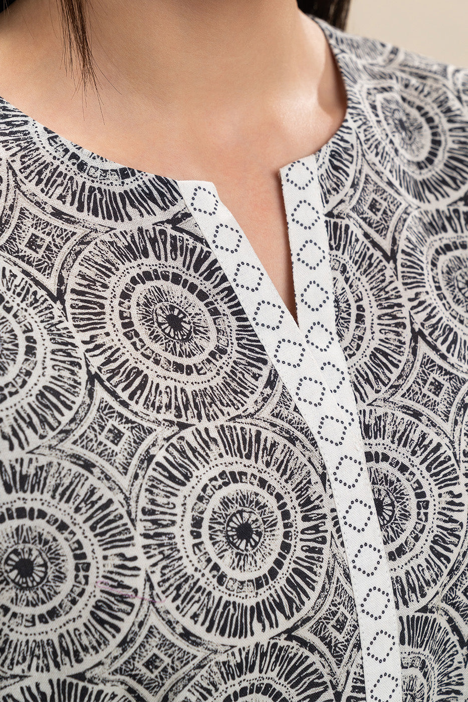 2 PIECE PRINTED KHADDAR SUIT (PRET)