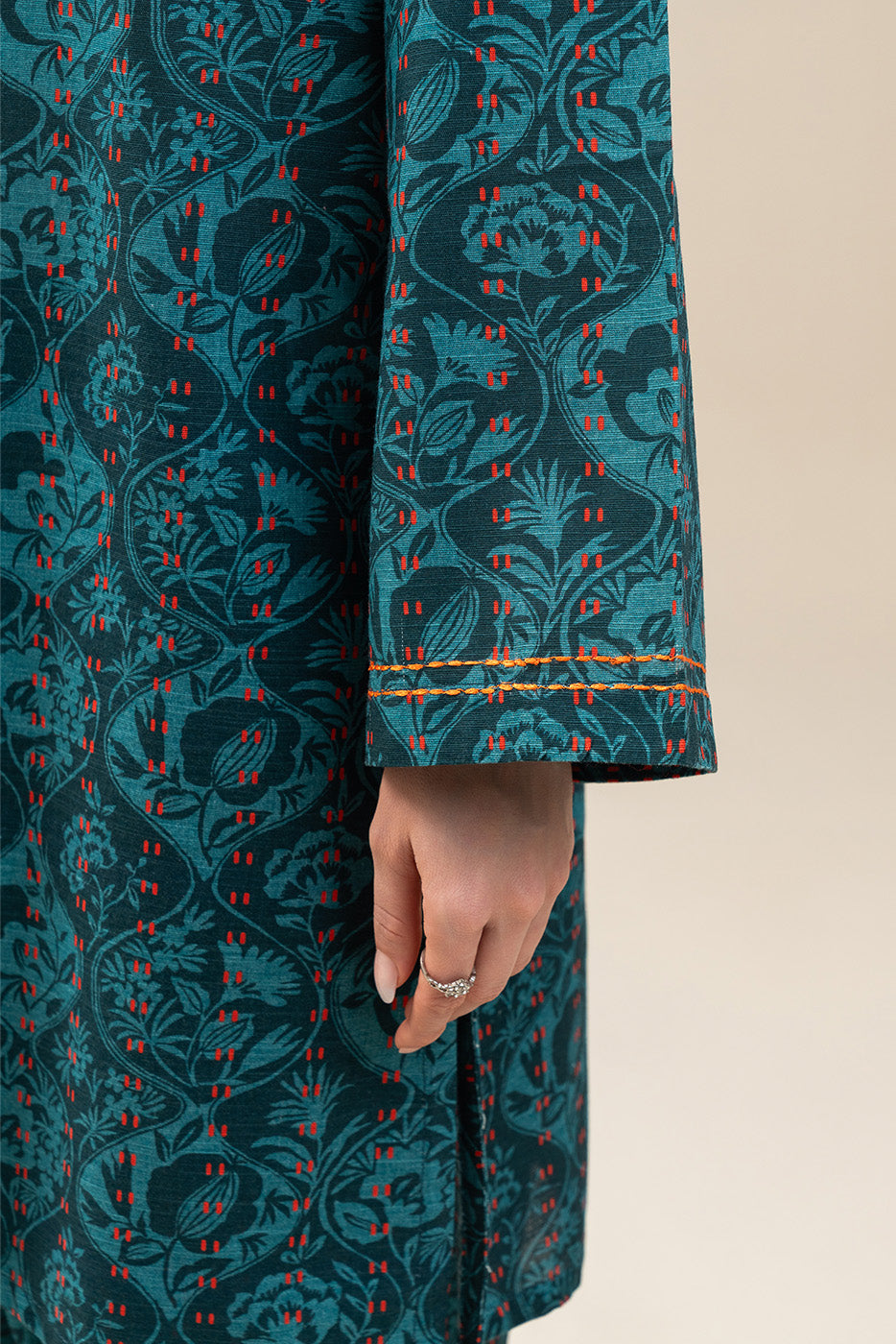 2 PIECE PRINTED KHADDAR SUIT (PRET)