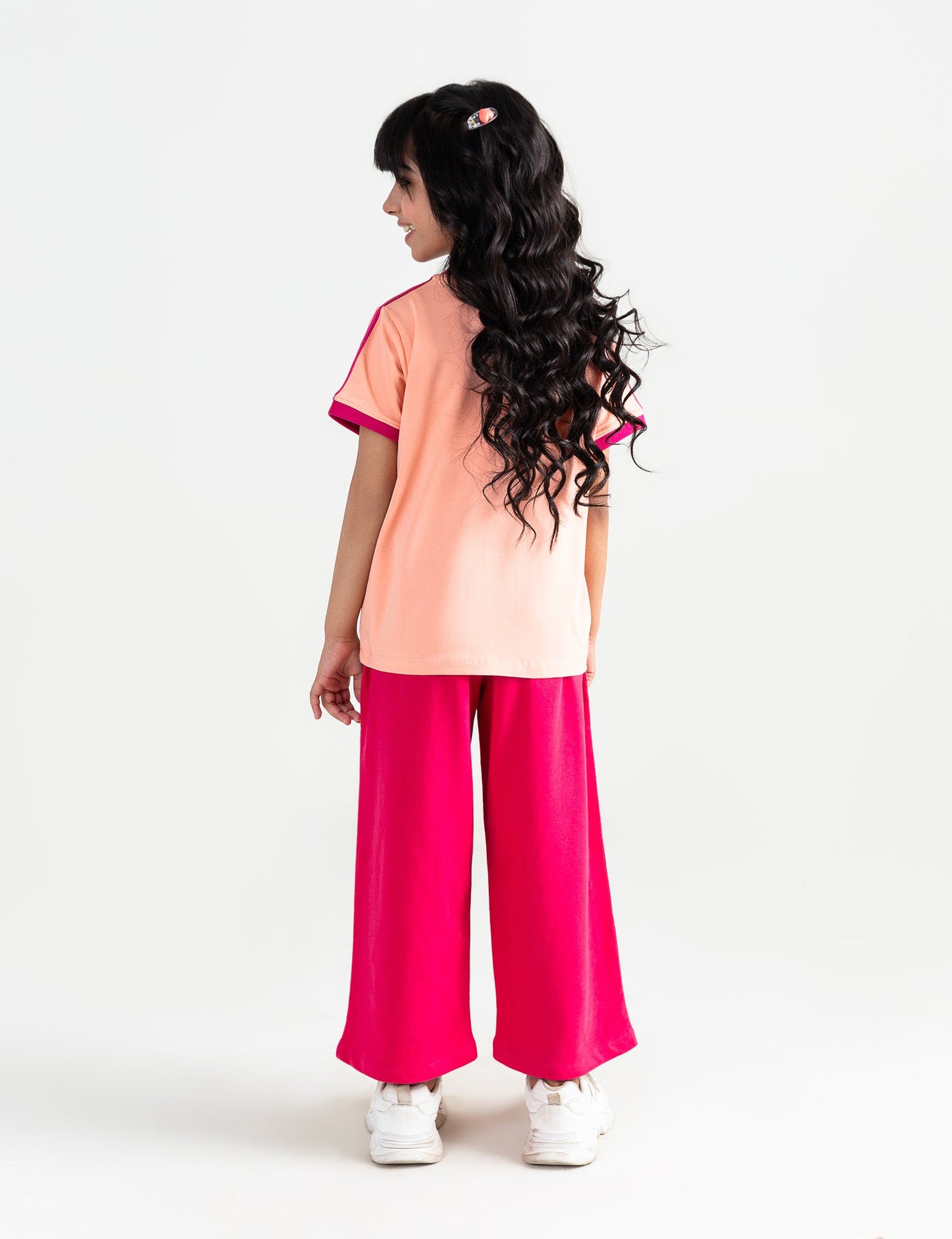 MINNIE GRAPHIC T-SHIRT