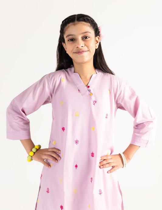 ALLOVER EMBROIDERED KURTI