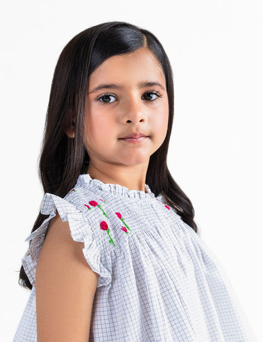FLORAL EMBROIDERED TOP