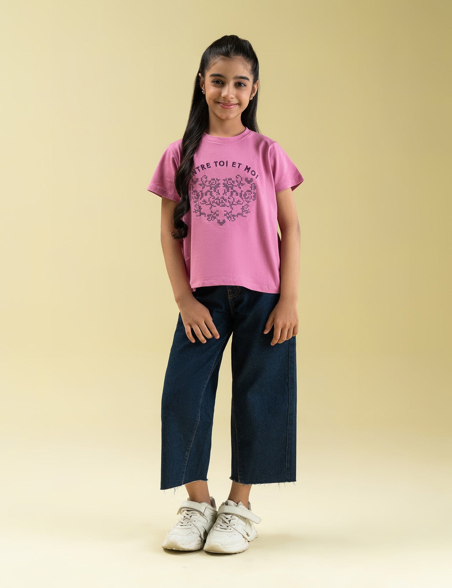 GRAPHIC PRINTED T-SHIRT