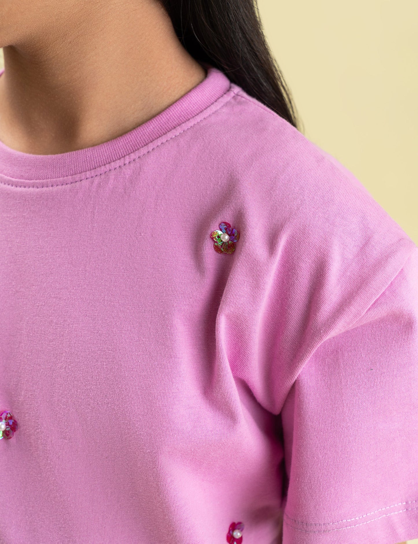 EMBELLISHED T-SHIRT
