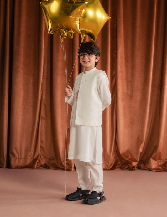 EMBROIDERED WAISTCOAT