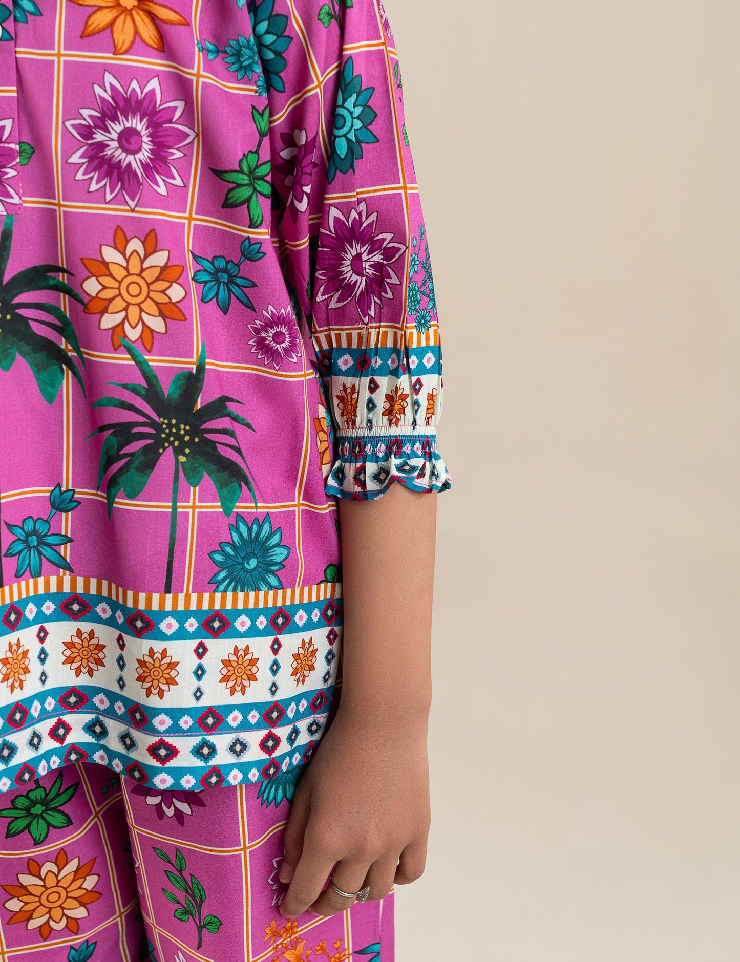 2 PIECE FLORAL PRINTED SUIT