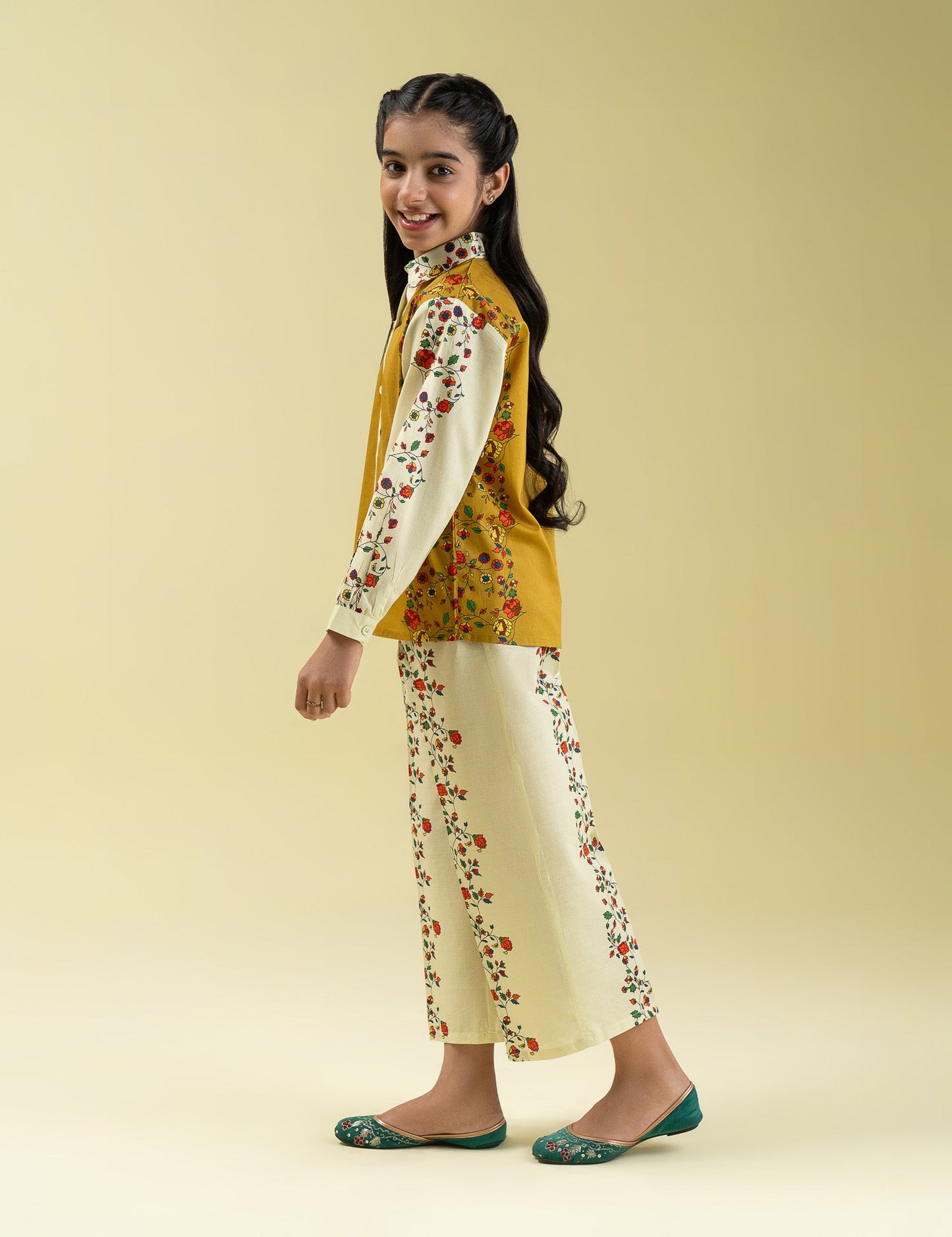 2 PIECE FLORAL PRINTED SUIT
