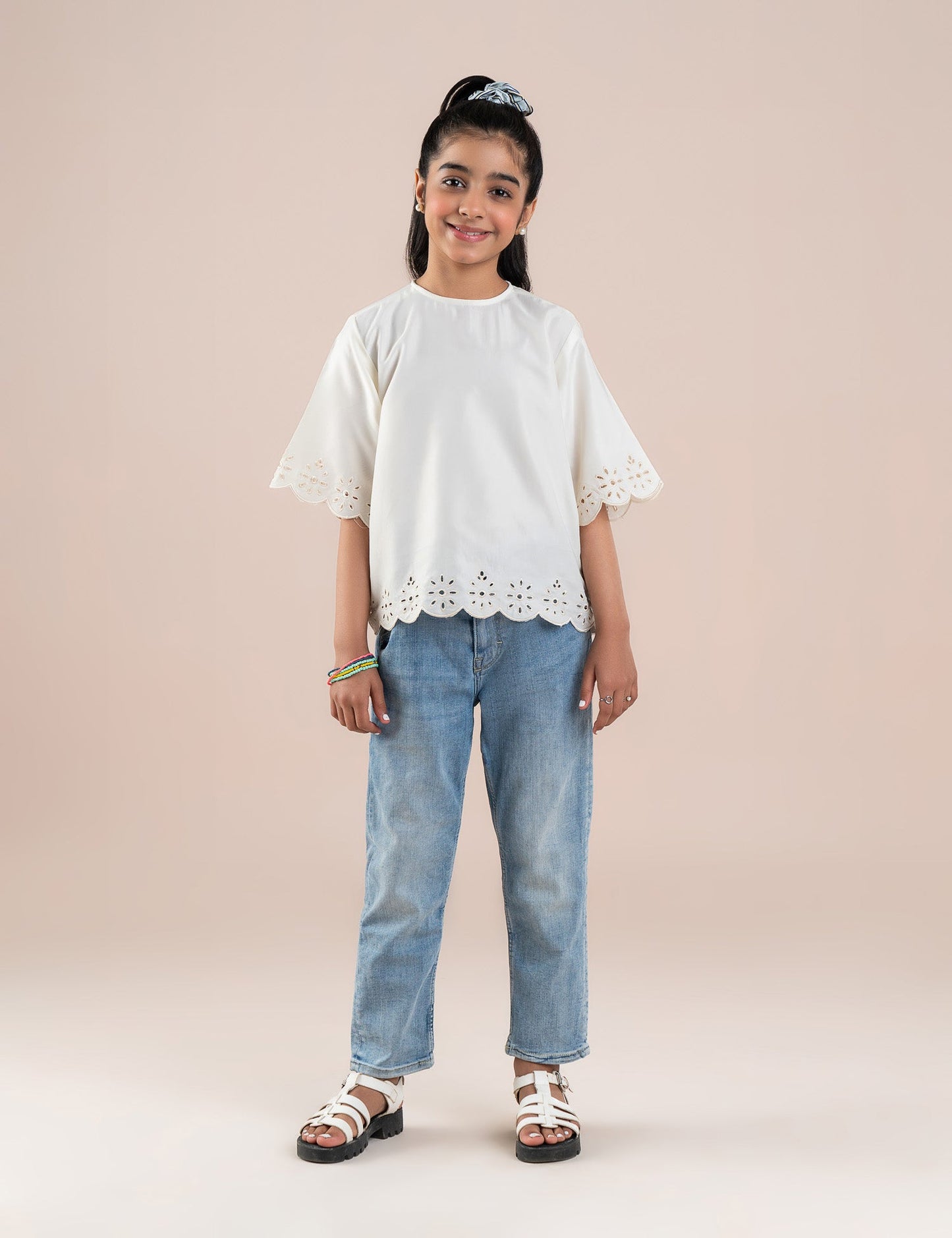 EMBROIDERED TOP
