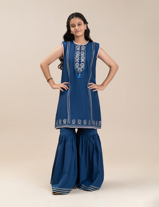 2 PIECE SLEEVELESS ETHNIC EMBROIDERED SUIT