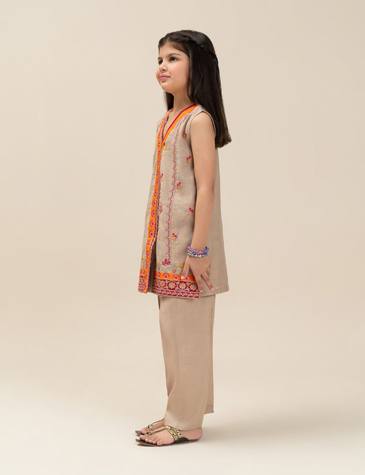 2 PIECE SLEEVELESS ETHNIC EMBROIDERED SUIT