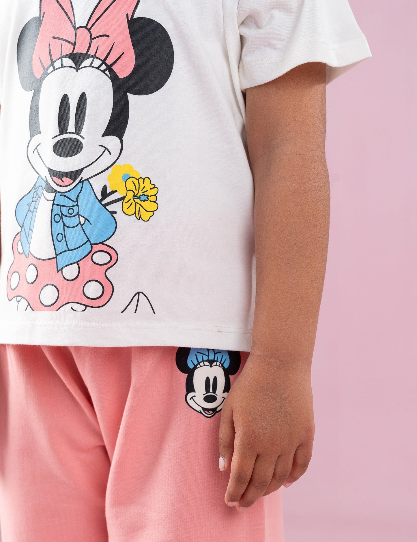 2 PIECE MINNIE MOUSE GRAPHIC SUIT