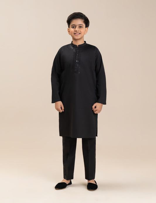 2 PIECE TEXTURED EMBROIDERED SUIT