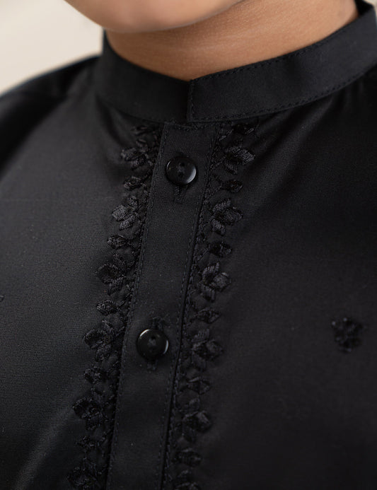 2 PIECE CLASSIC EMBROIDERED SUIT