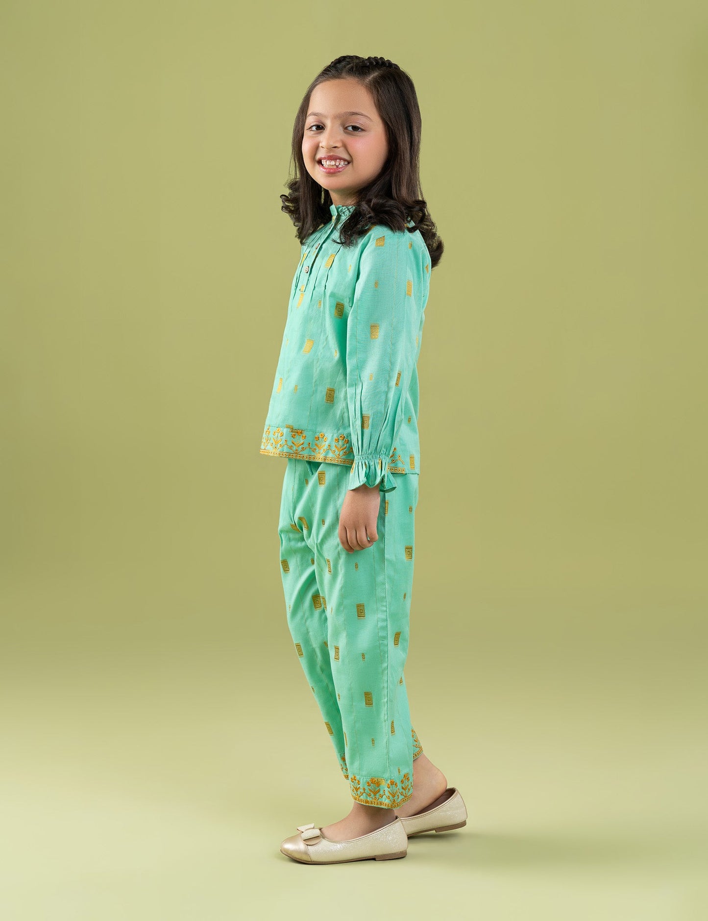 2 PIECE FLORAL EMBROIDERED SUIT