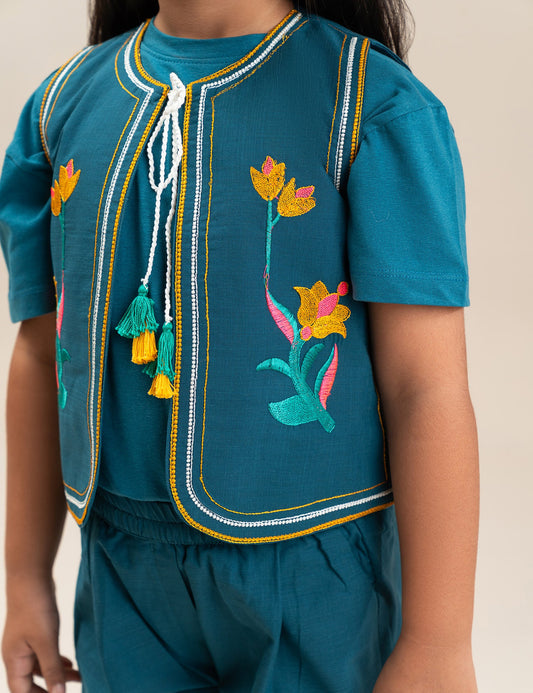 2 PIECE FLORAL EMBROIDERED SUIT