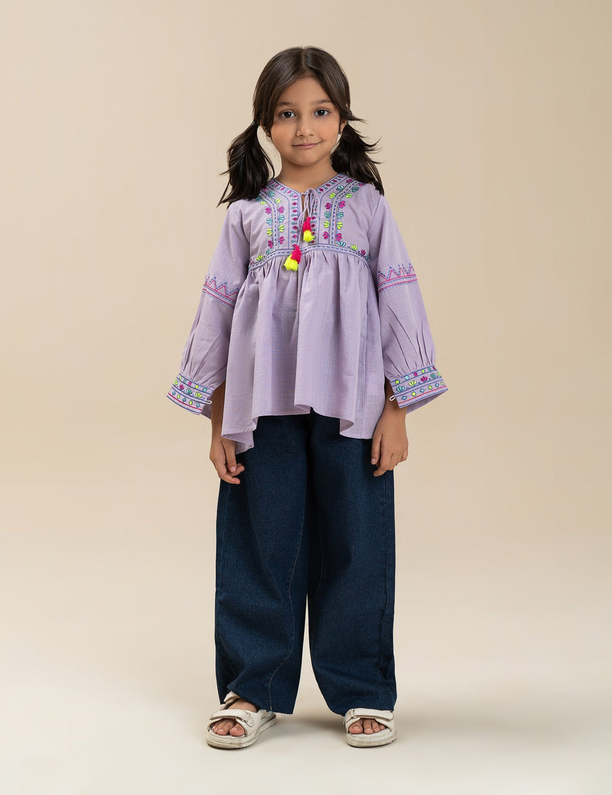 EMBROIDERED TOP