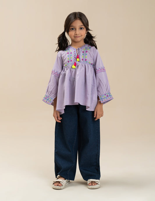 EMBROIDERED TOP