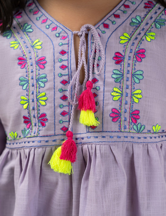 EMBROIDERED TOP