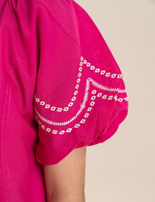 FLORAL EMBROIDERED PUFF SLEEVE TOP