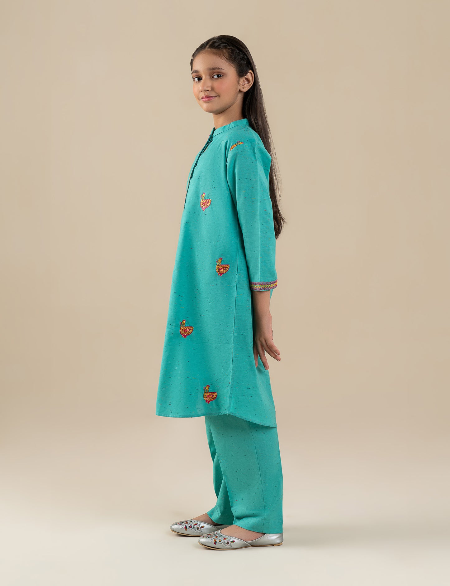2 PIECE CHICKEN EMBROIDERED SUIT
