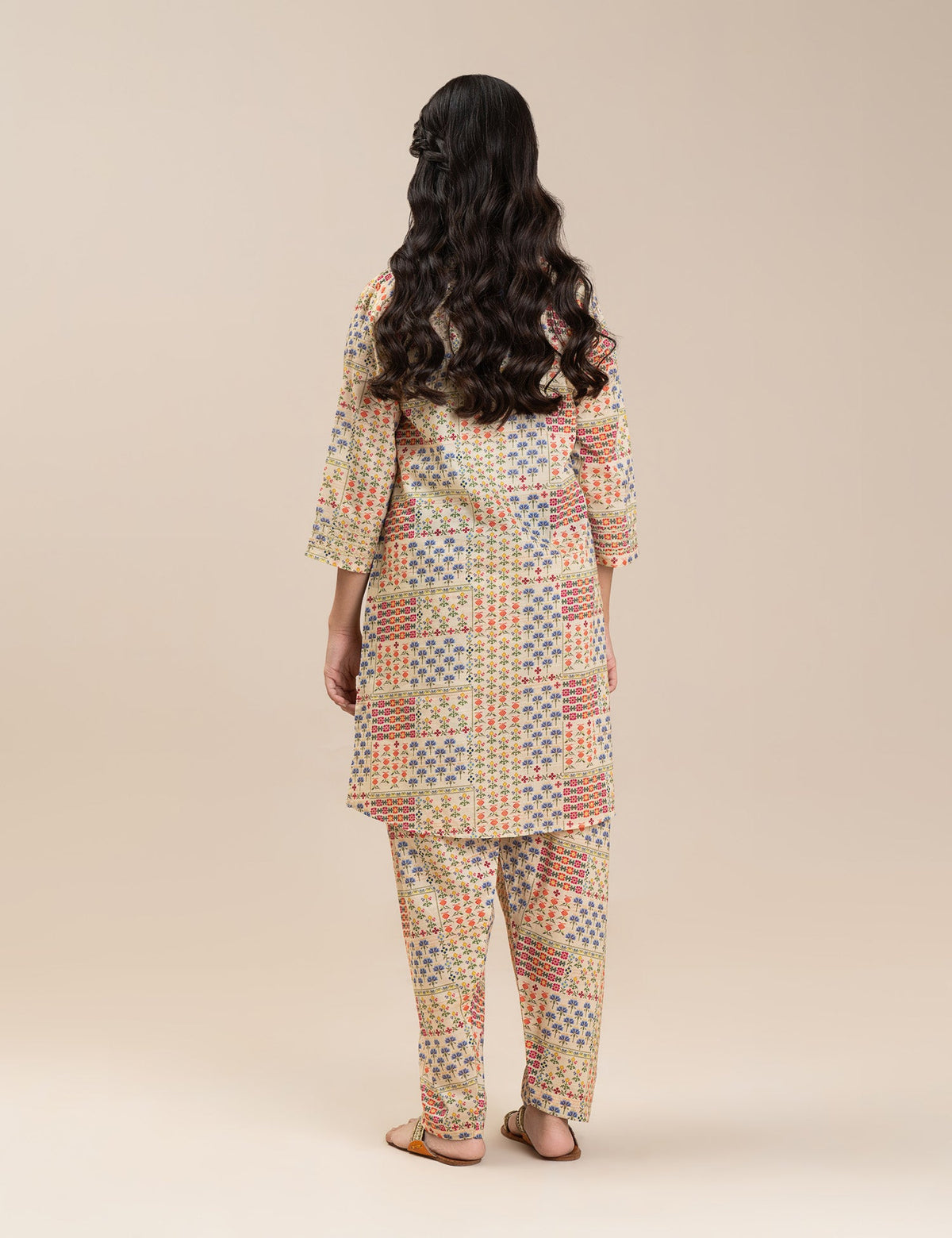 2 PIECE FLORAL PRINTED SUIT