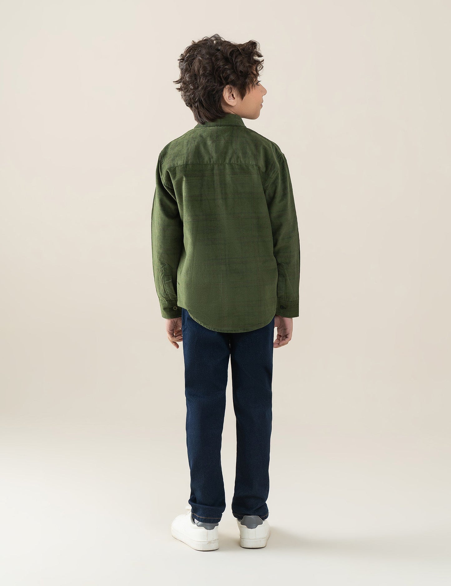 BASIC BUTTON DOWN SHIRT