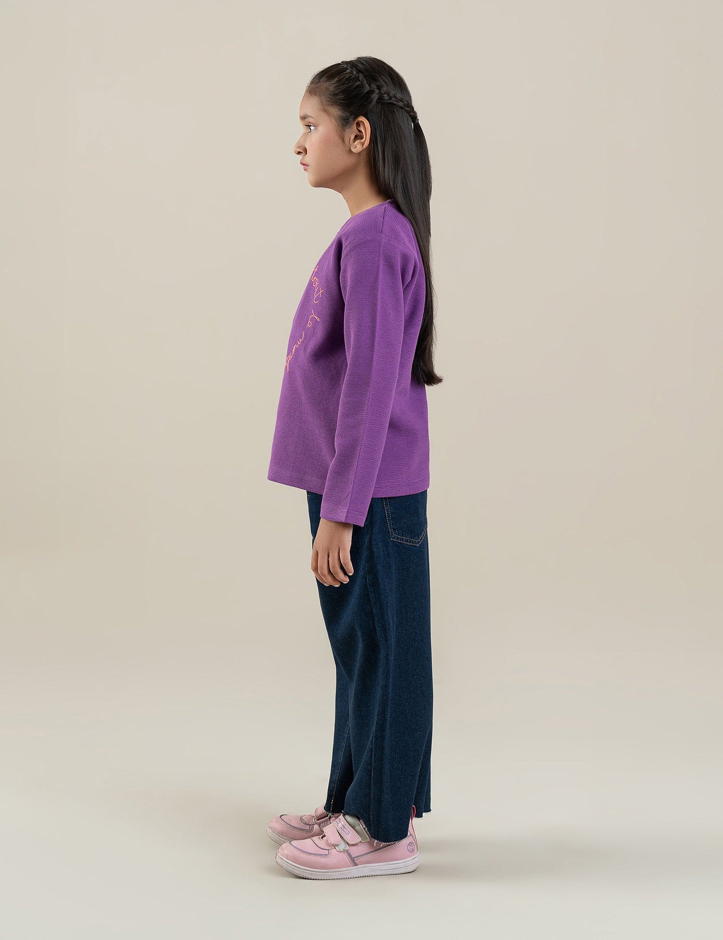 HEART SCRIPT DESIGN T-SHIRT