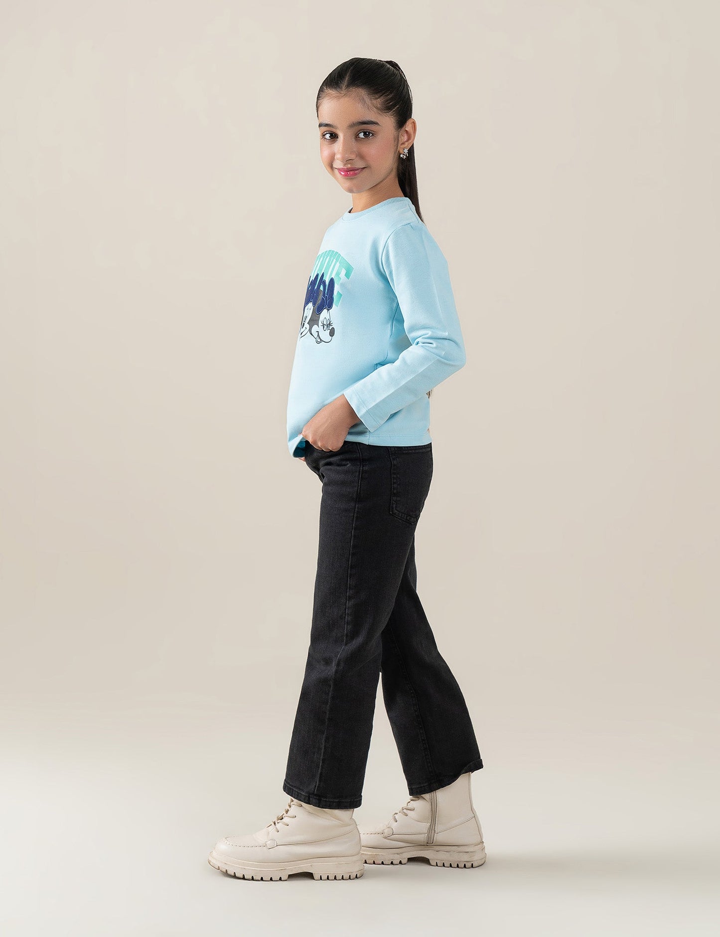 MINNIE GRAPHIC T-SHIRT